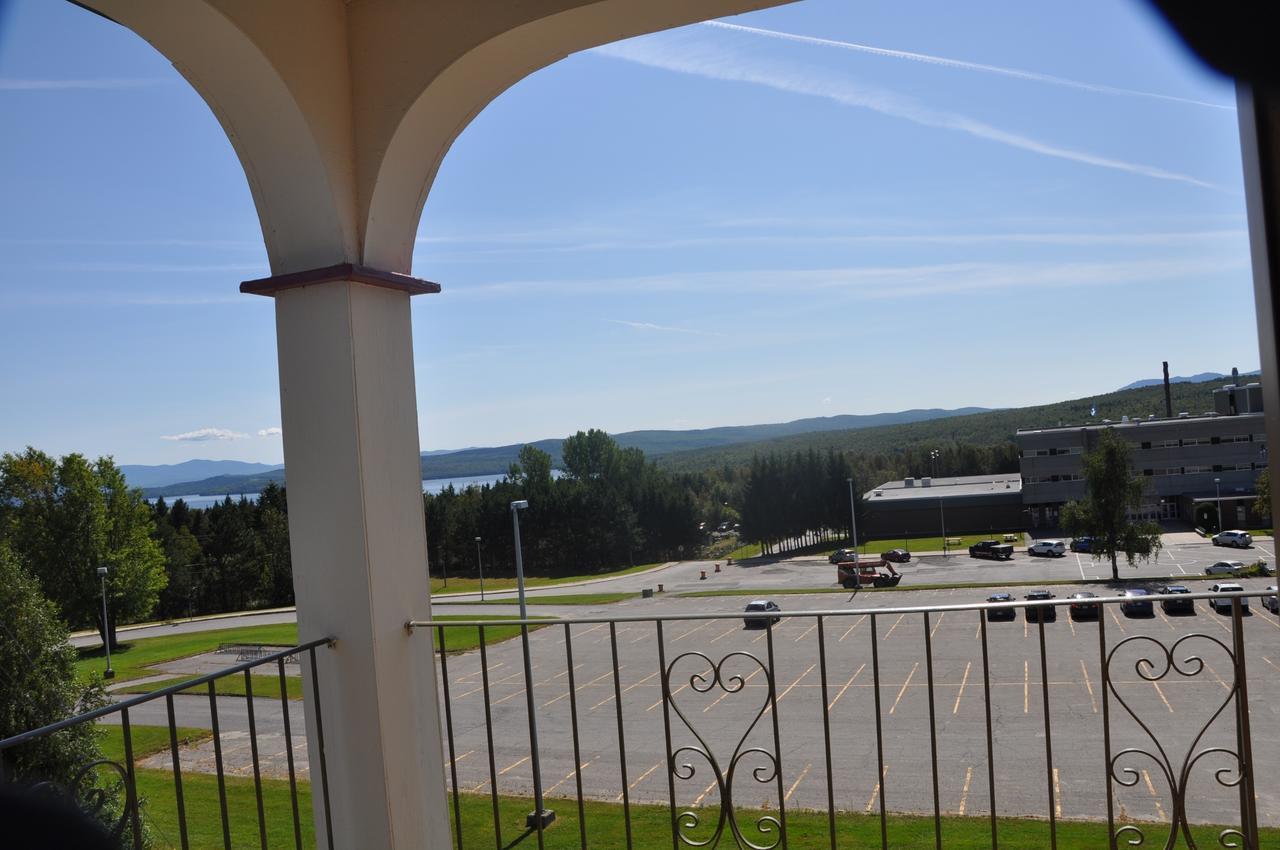 Hotel Motel Le Chateau Lac-Megantic Ngoại thất bức ảnh
